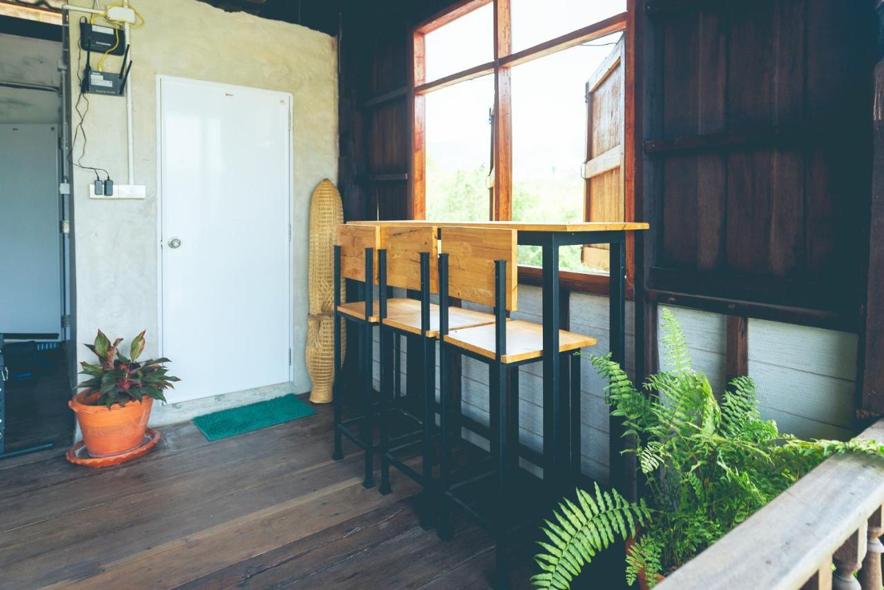 Apartamento de 20 m² con 1 habitación/es y 1 baño/s de uso privado, en Ciudad Vieja Toronto Chongsadao Exterior foto